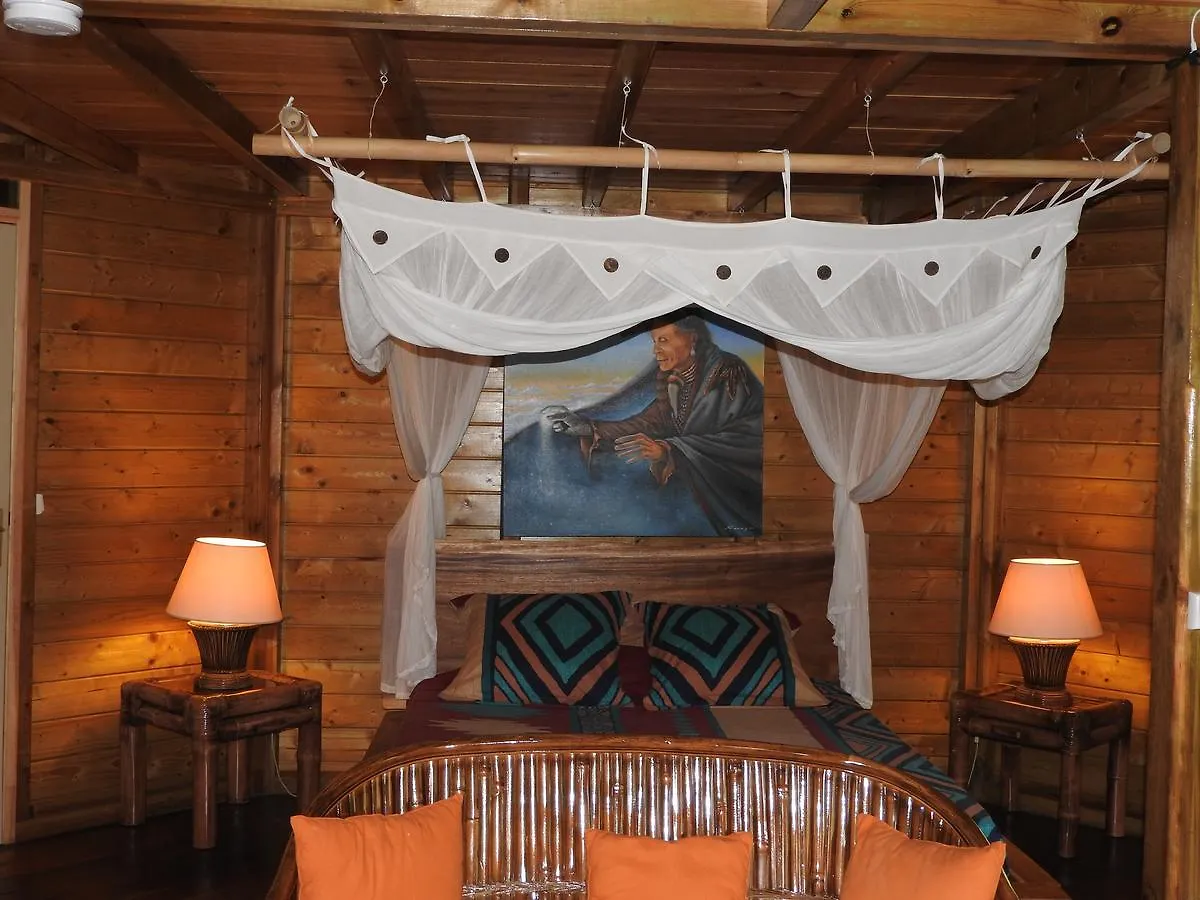Chalet Insolite Ara Wakan / Ma cabane Pointe-Noire